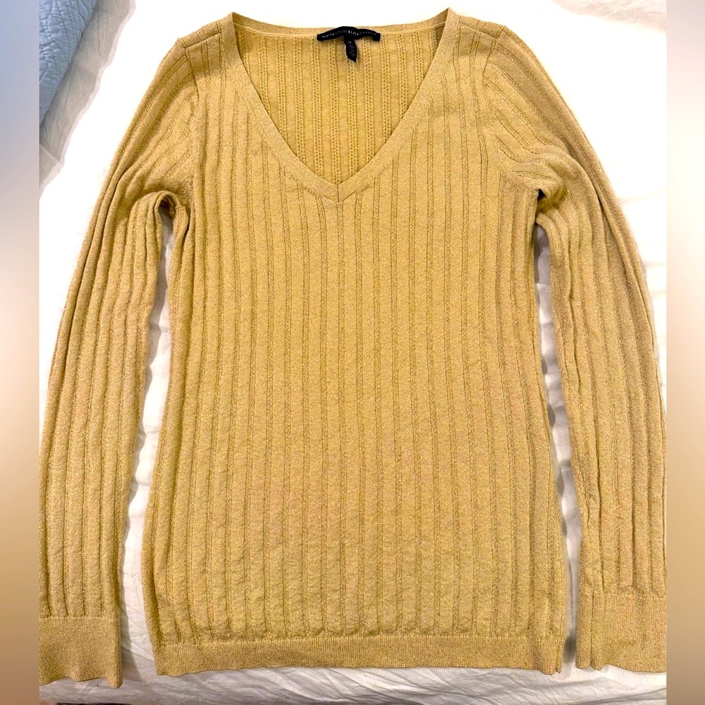 White House Black Market Women's V-Neck Ribbed Sweater - Tan/Gold